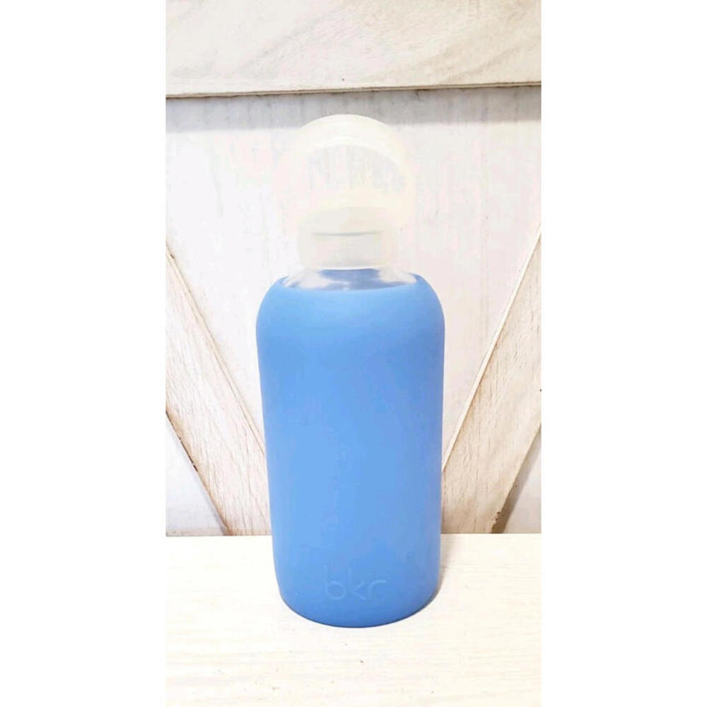 BKR Glass Water Bottle Smooth with Silicone Sleeve Little 500ml  Romeo Blue